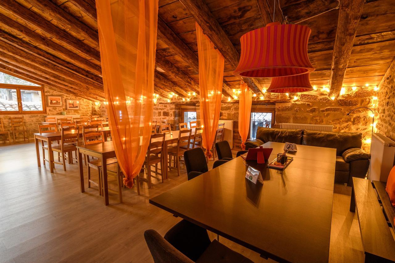 Albergue Valderrobres Auto Check-In מראה חיצוני תמונה