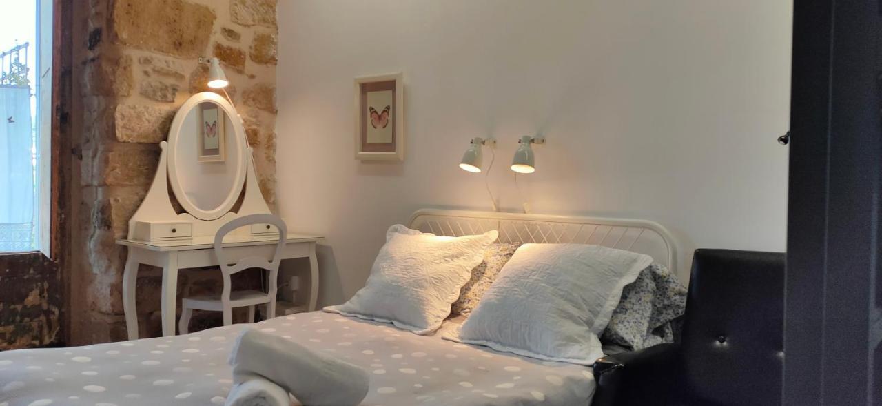 Albergue Valderrobres Auto Check-In מראה חיצוני תמונה